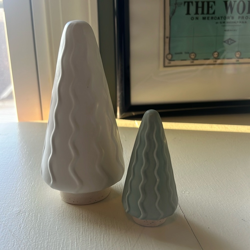 2 TARGET 🎯 Bullseye’s Playground Ceramic Trees - White & Green